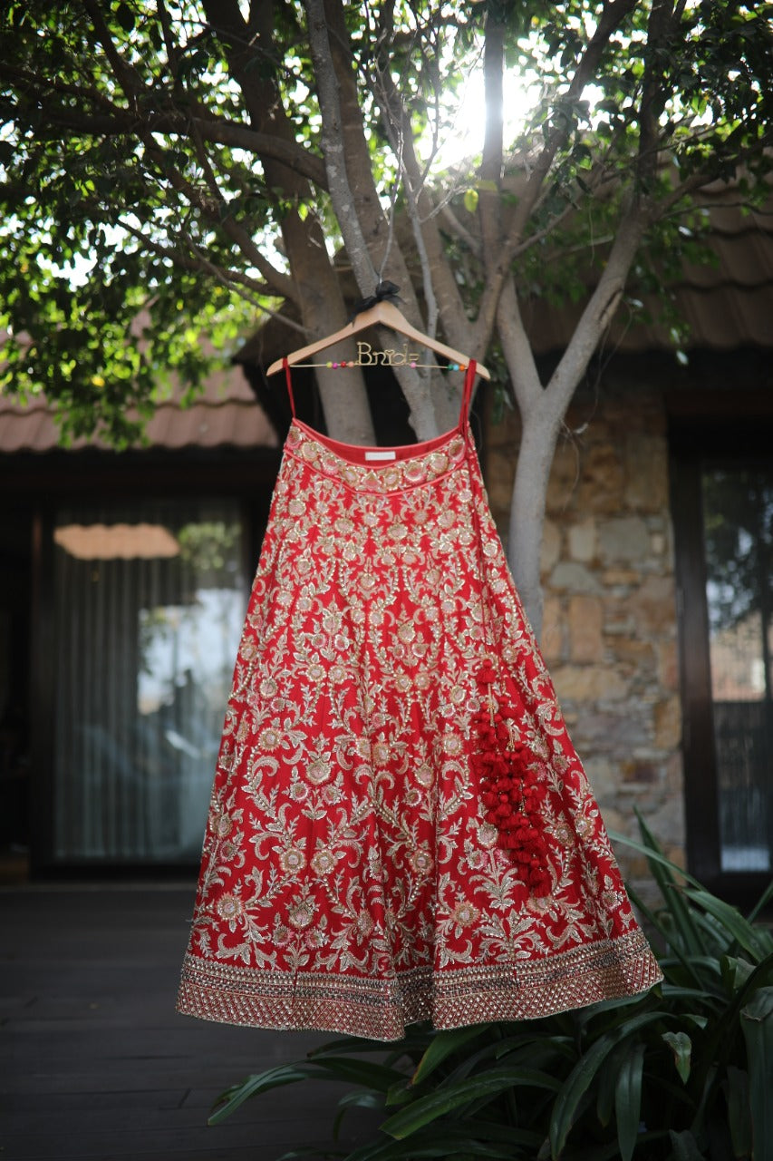 Brides Red